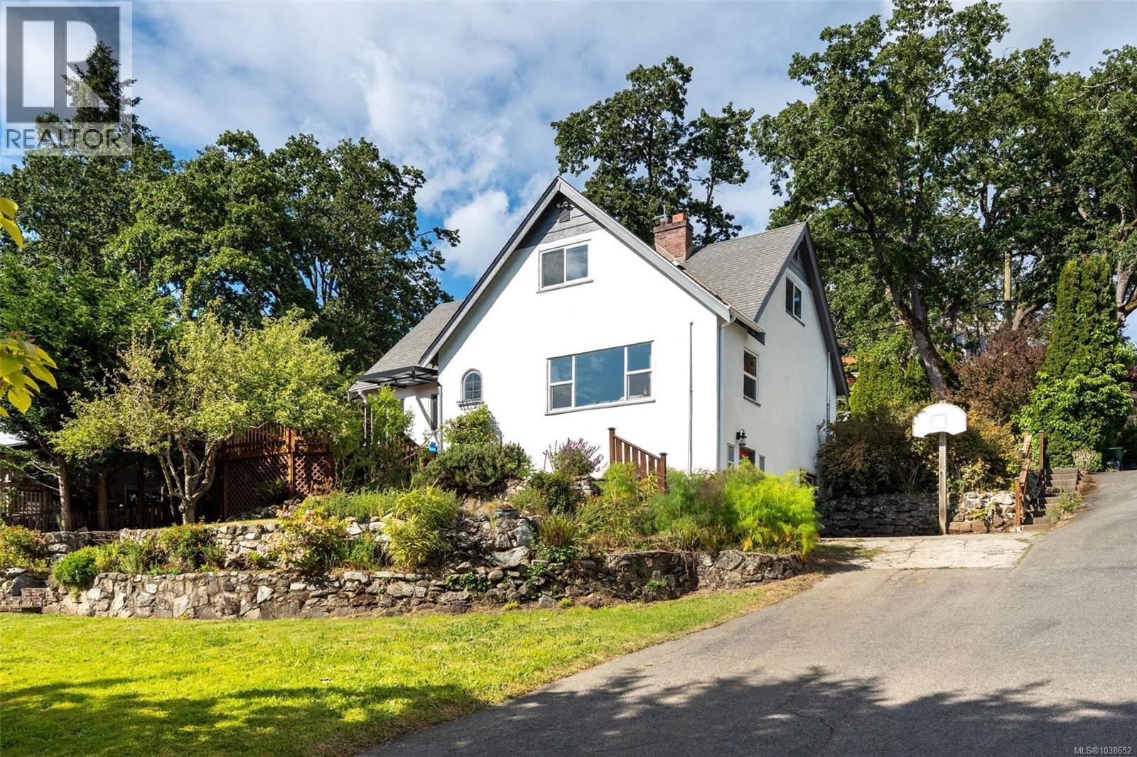 1161 Clovelly Terr - 2