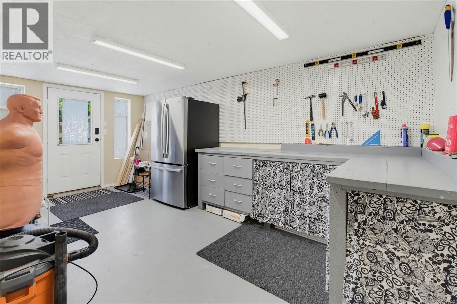 1161 Clovelly Terr - 29