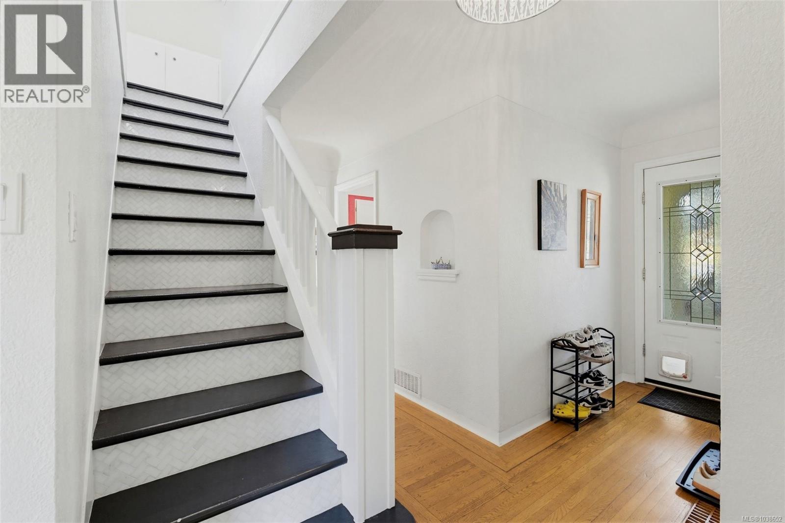 1161 Clovelly Terr - 5