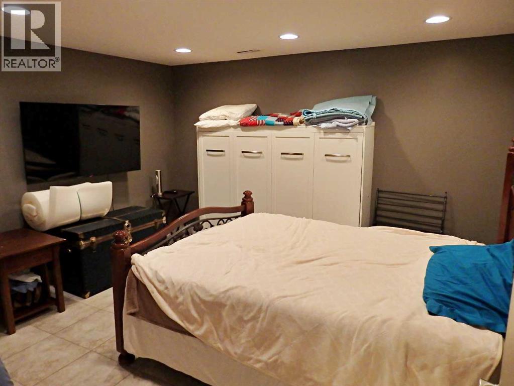 5922 52 Avenue - 37
