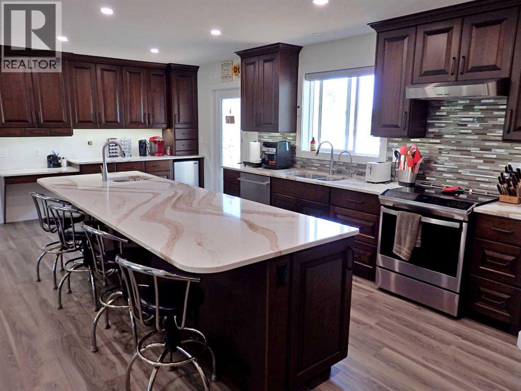 5922 52 Avenue - 25