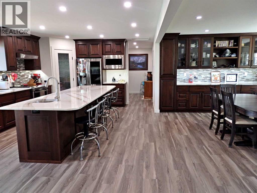5922 52 Avenue - 24
