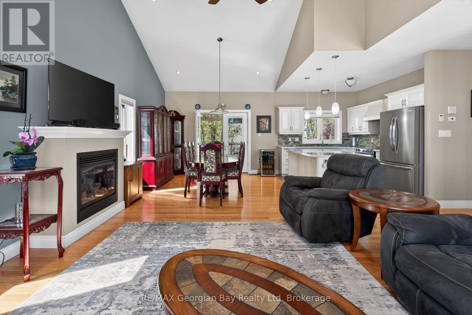 656 ABERDEEN BOULEVARD - 14