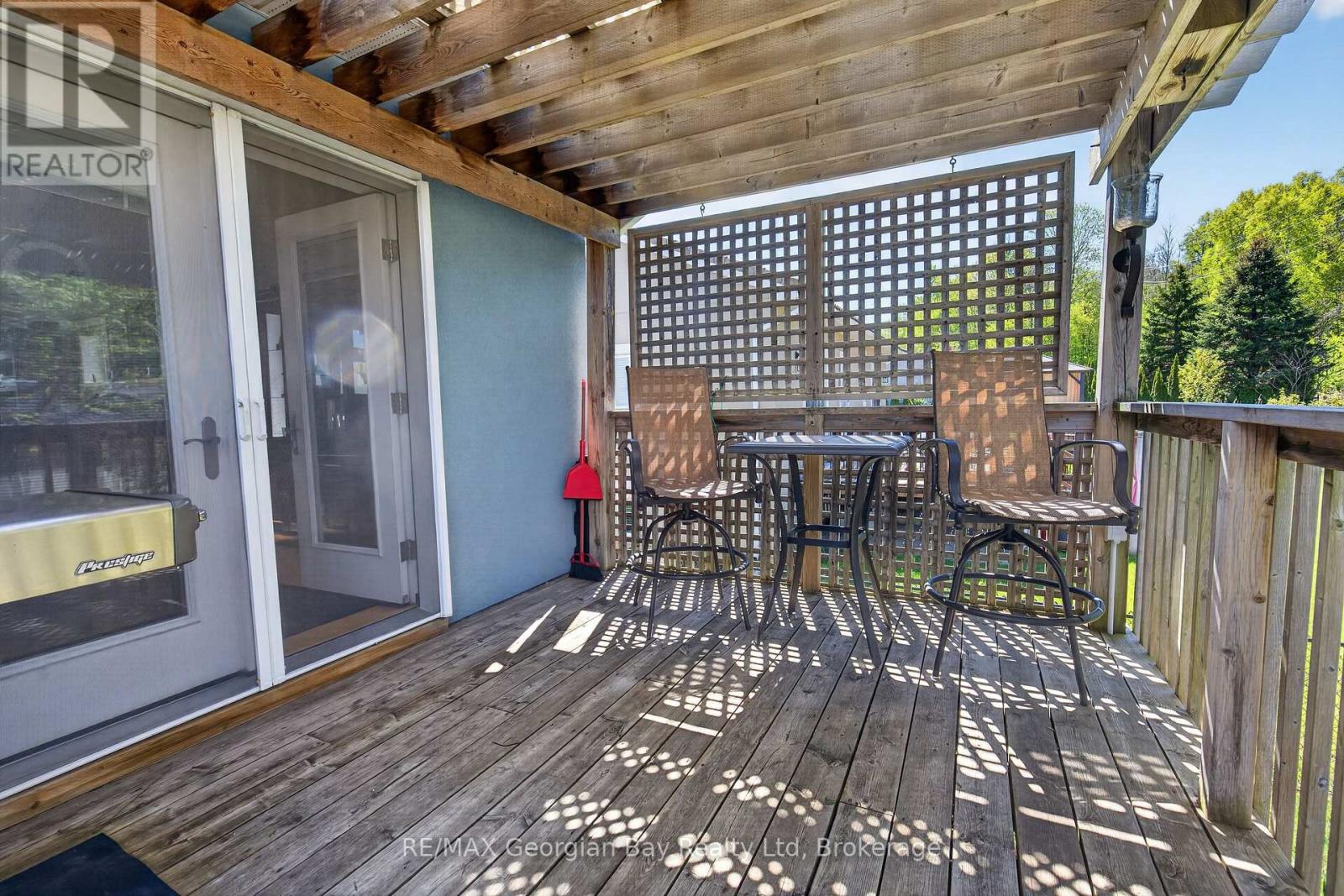656 ABERDEEN BOULEVARD - 33