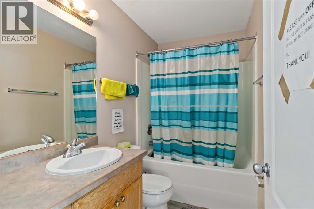 228 Paris Crescent - 24
