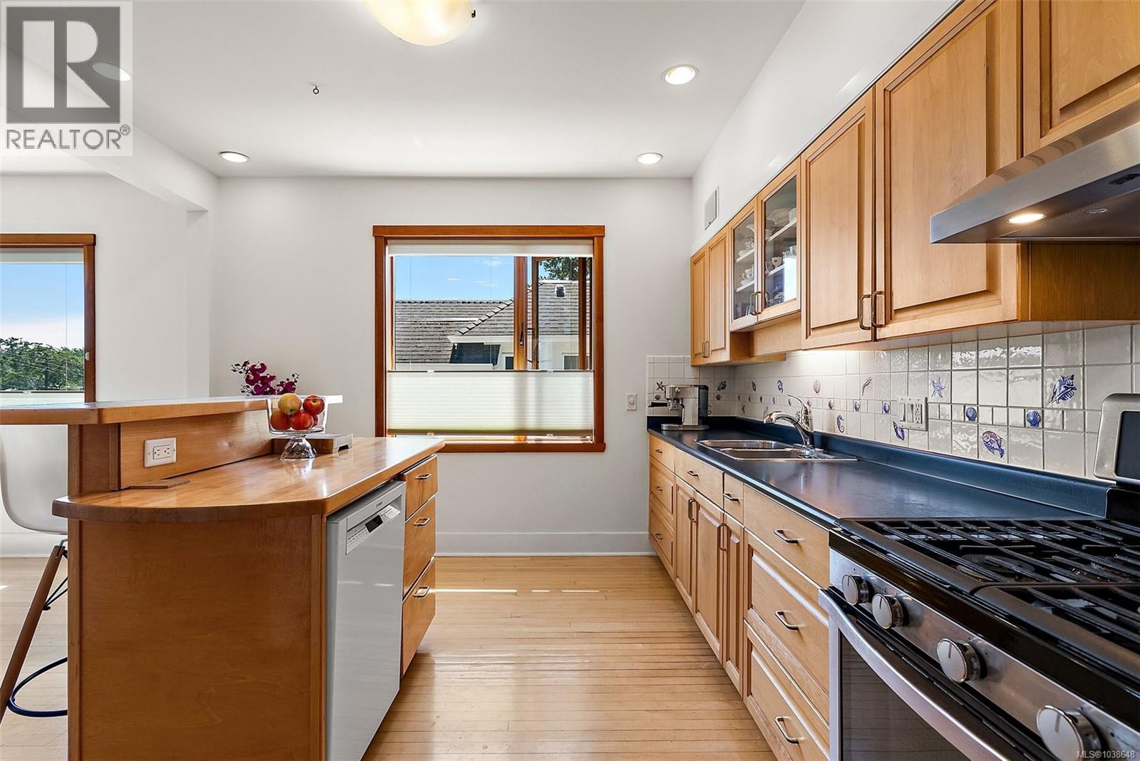 474 Foster St - 8