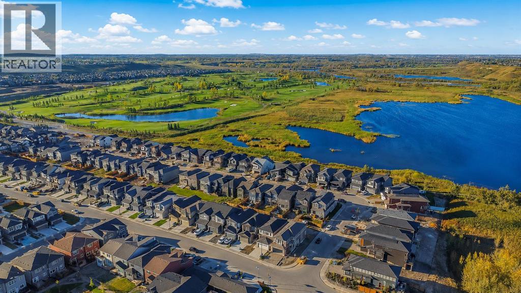 144 Wolf Willow Boulevard SE - 25