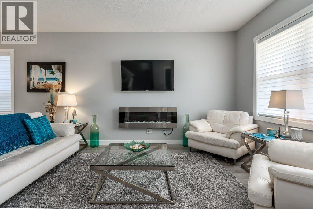 144 Wolf Willow Boulevard SE - Image 3