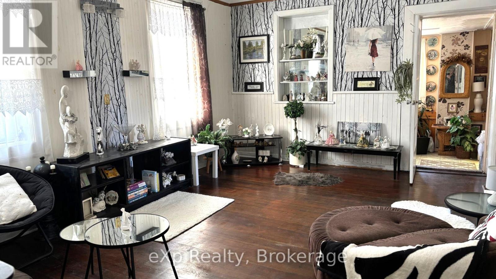 385 11TH AVENUE - 12
