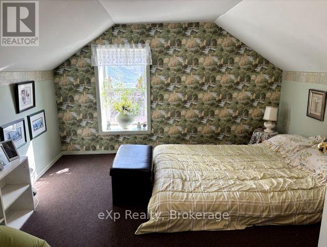 385 11TH AVENUE - 22