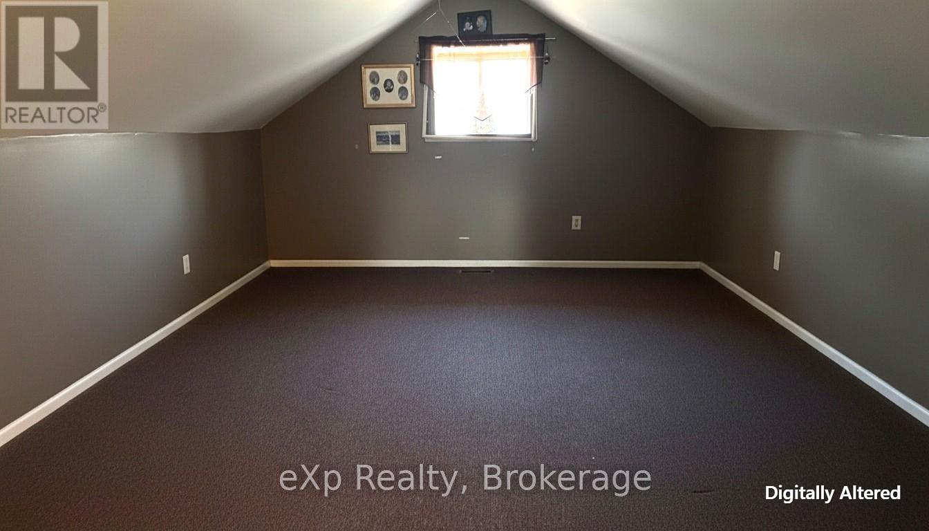 385 11TH AVENUE - 24