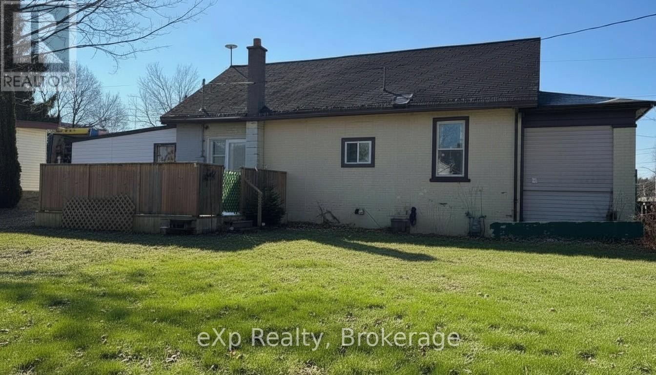 385 11TH AVENUE - 3