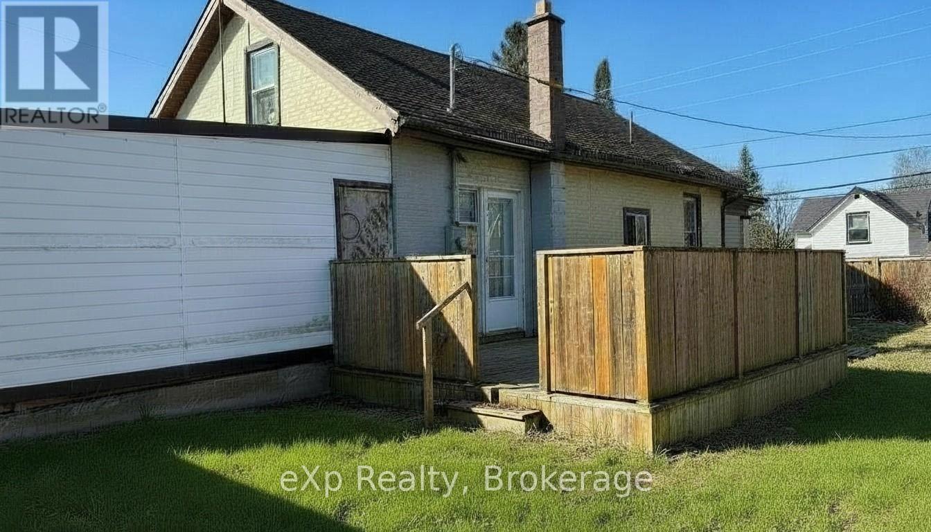 385 11TH AVENUE - 5