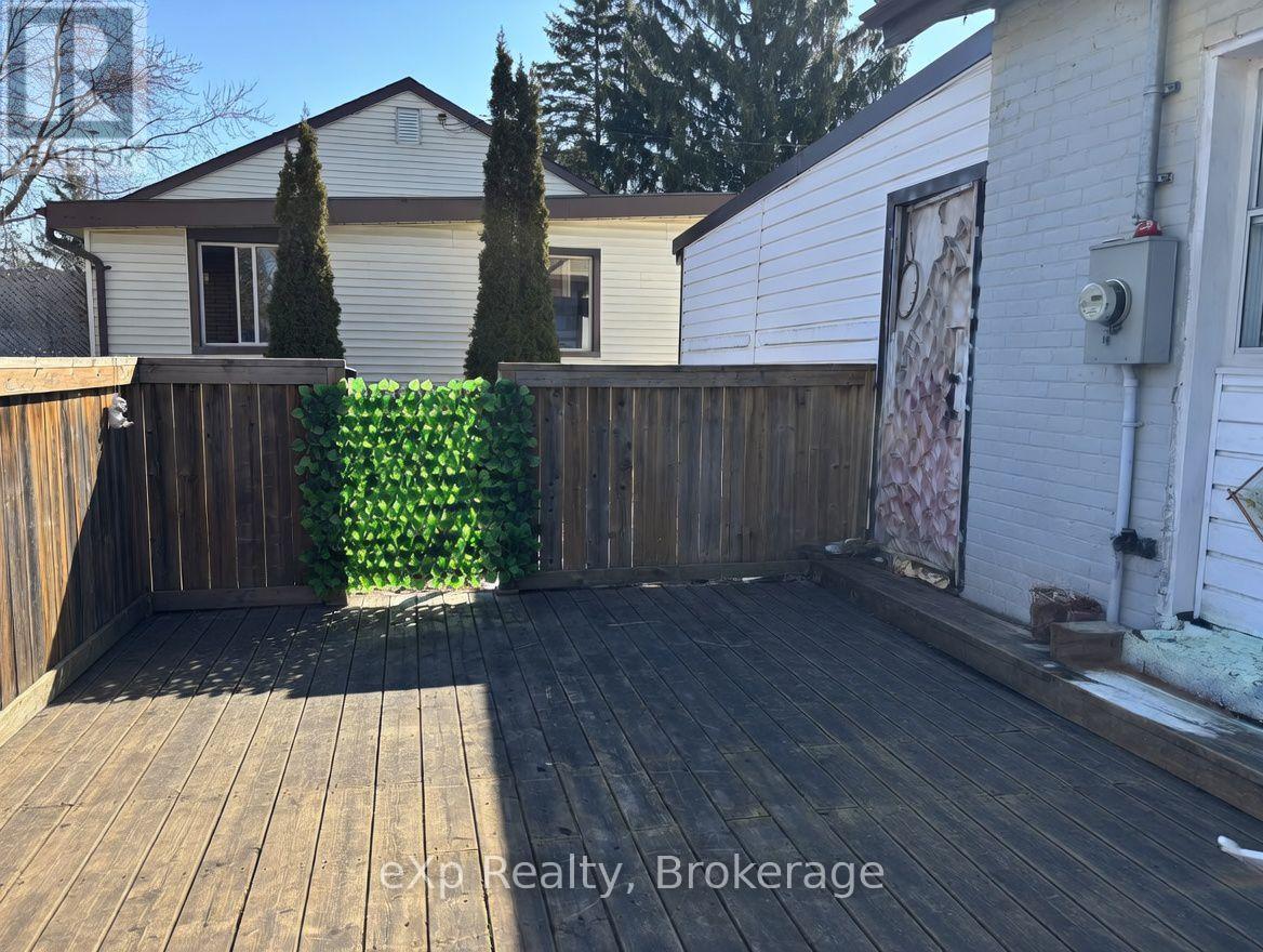 385 11TH AVENUE - 6
