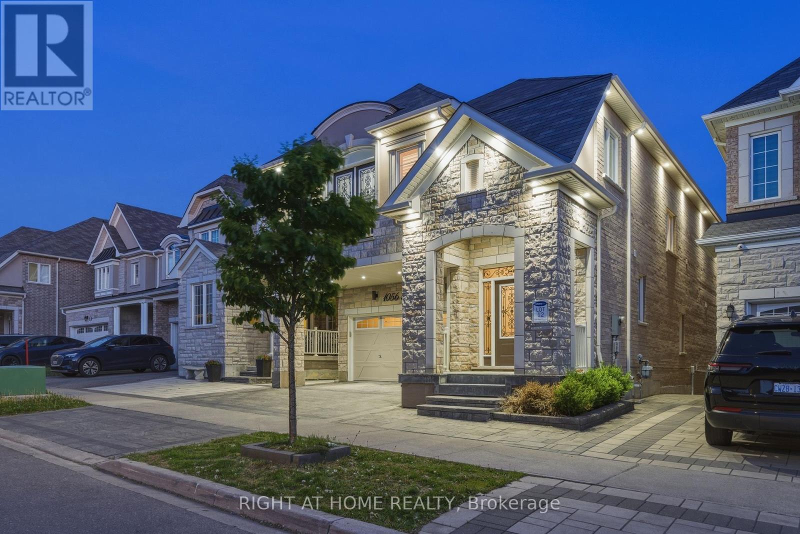 1056 FOXTAIL CRESCENT - 48