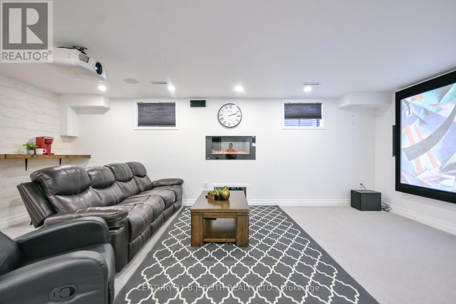 43 AUBURN COURT - 39