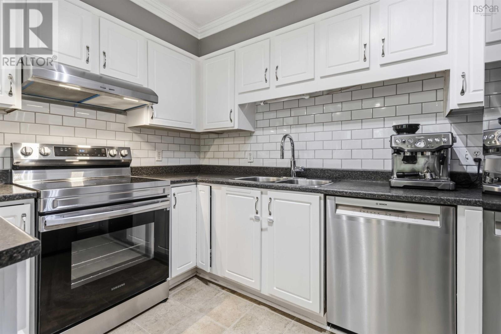 Property 24 of 29 of 19 Theakston Avenue