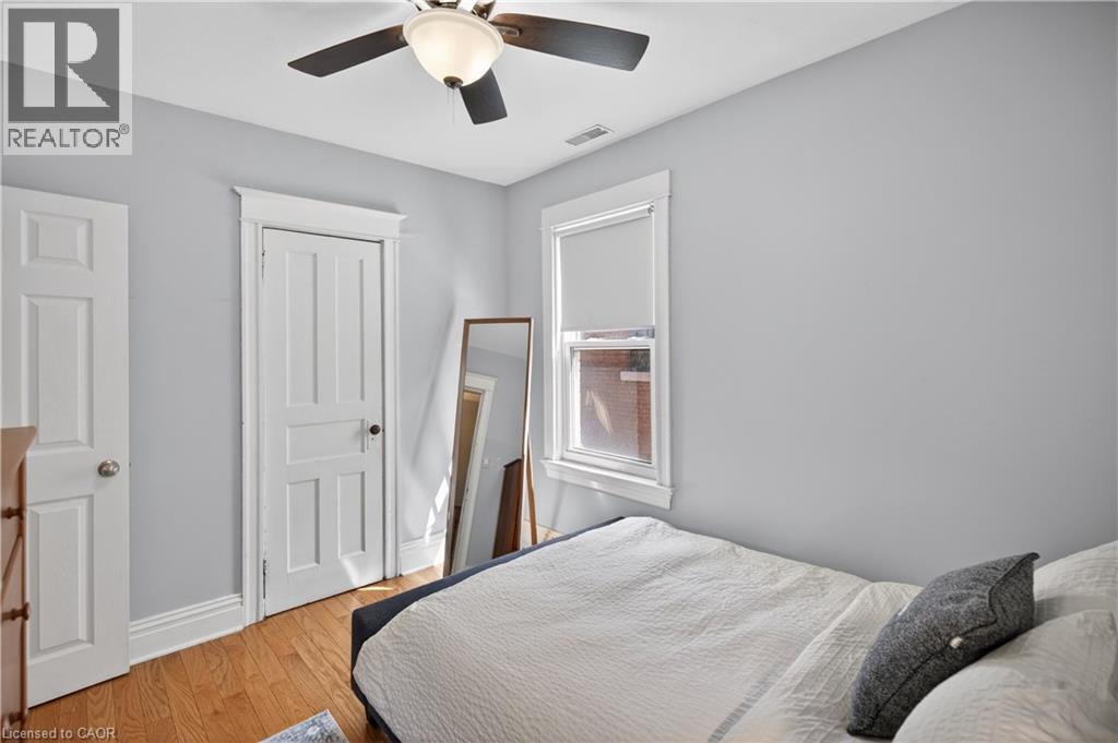 125 BALSAM Avenue S - 24