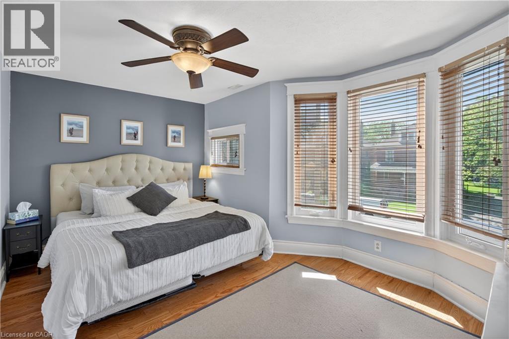 125 BALSAM Avenue S - 25
