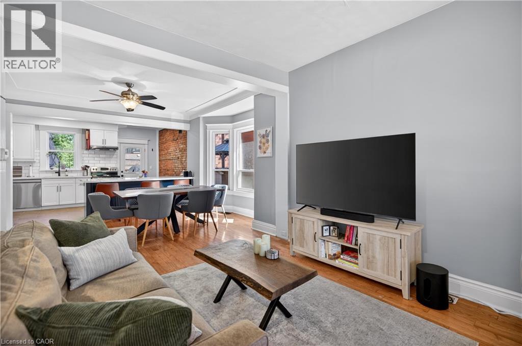 125 BALSAM Avenue S - 9