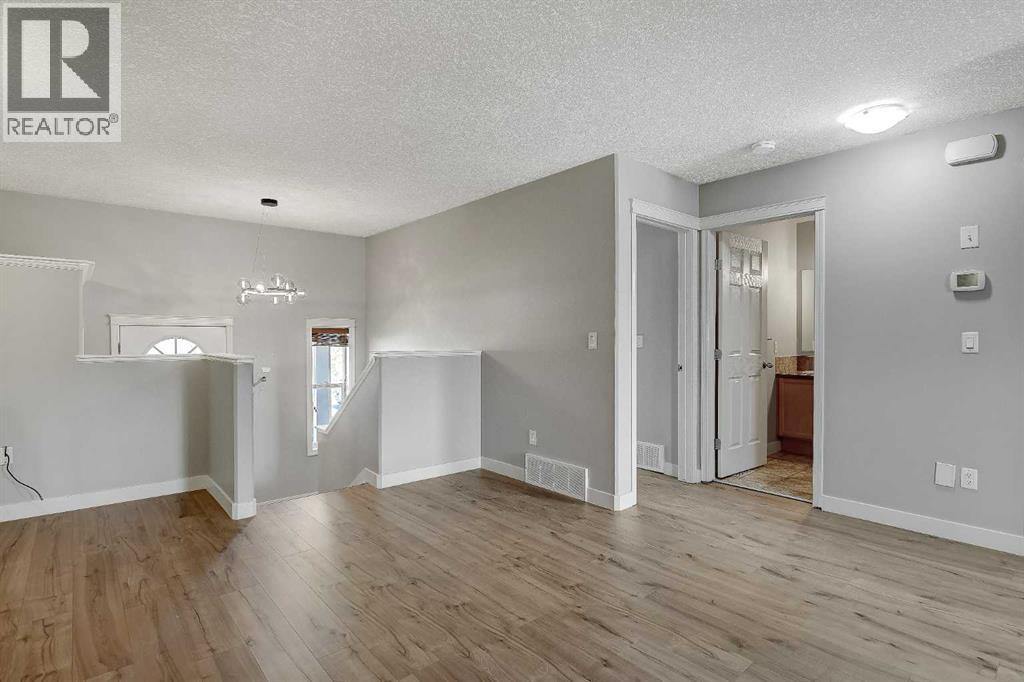 11261 75A Avenue - 7