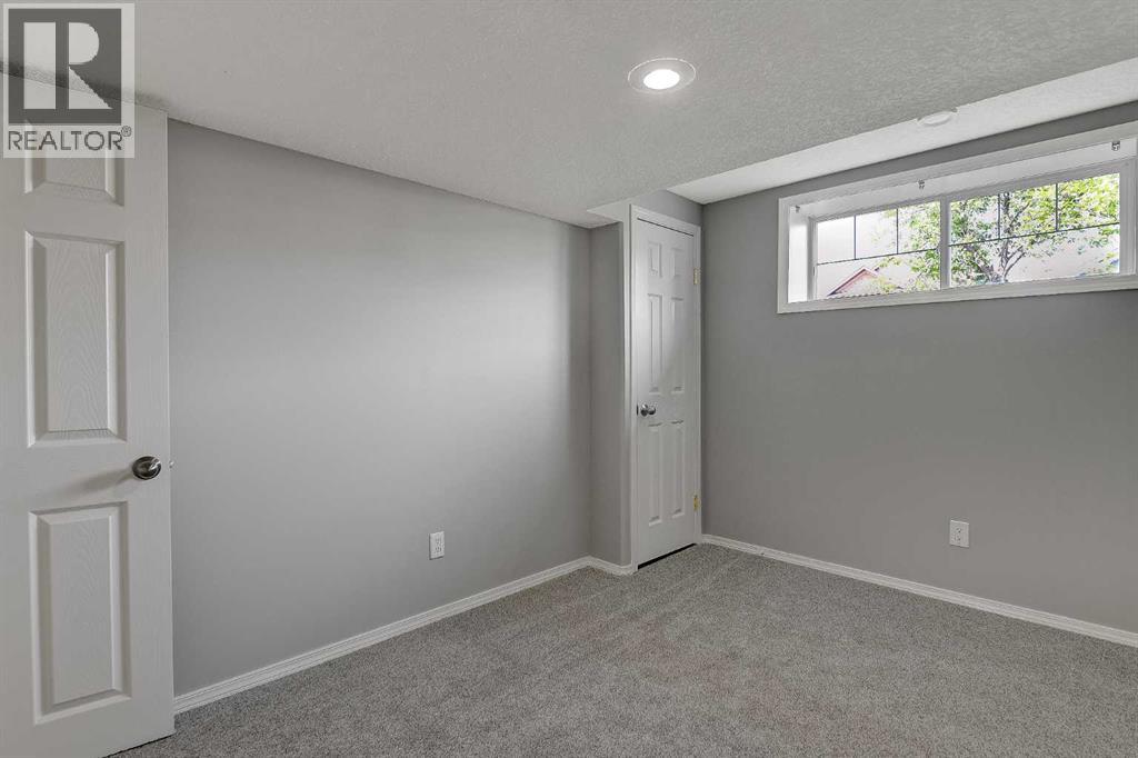 11261 75A Avenue - 23
