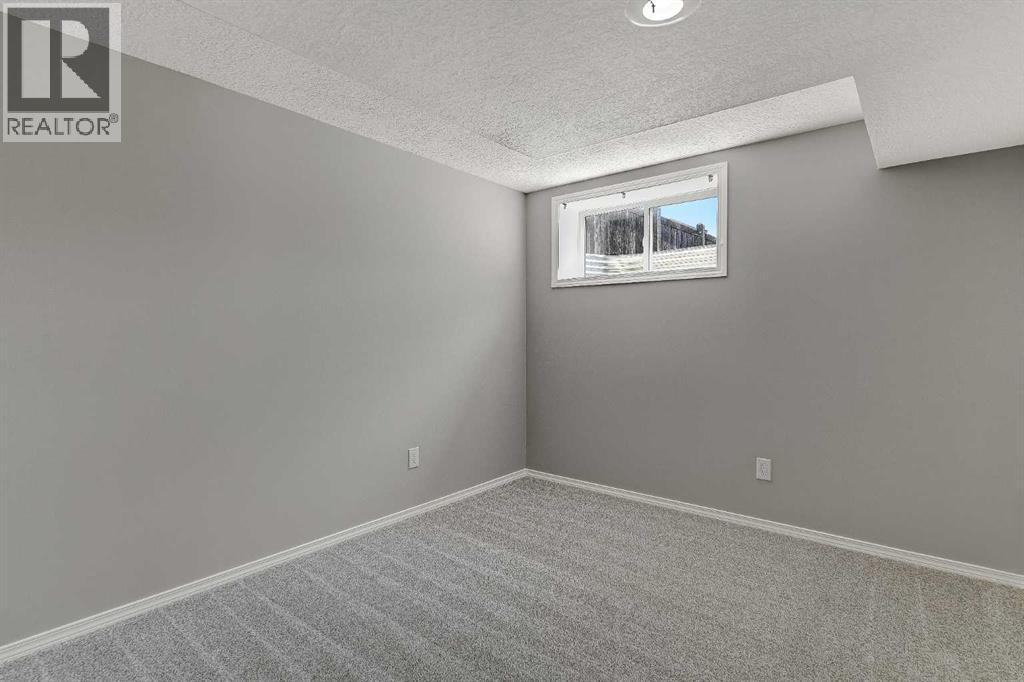 11261 75A Avenue - 18