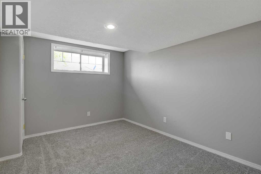 11261 75A Avenue - 22