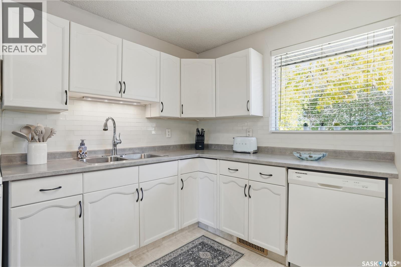 57 FLAMINGO CRESCENT - 12