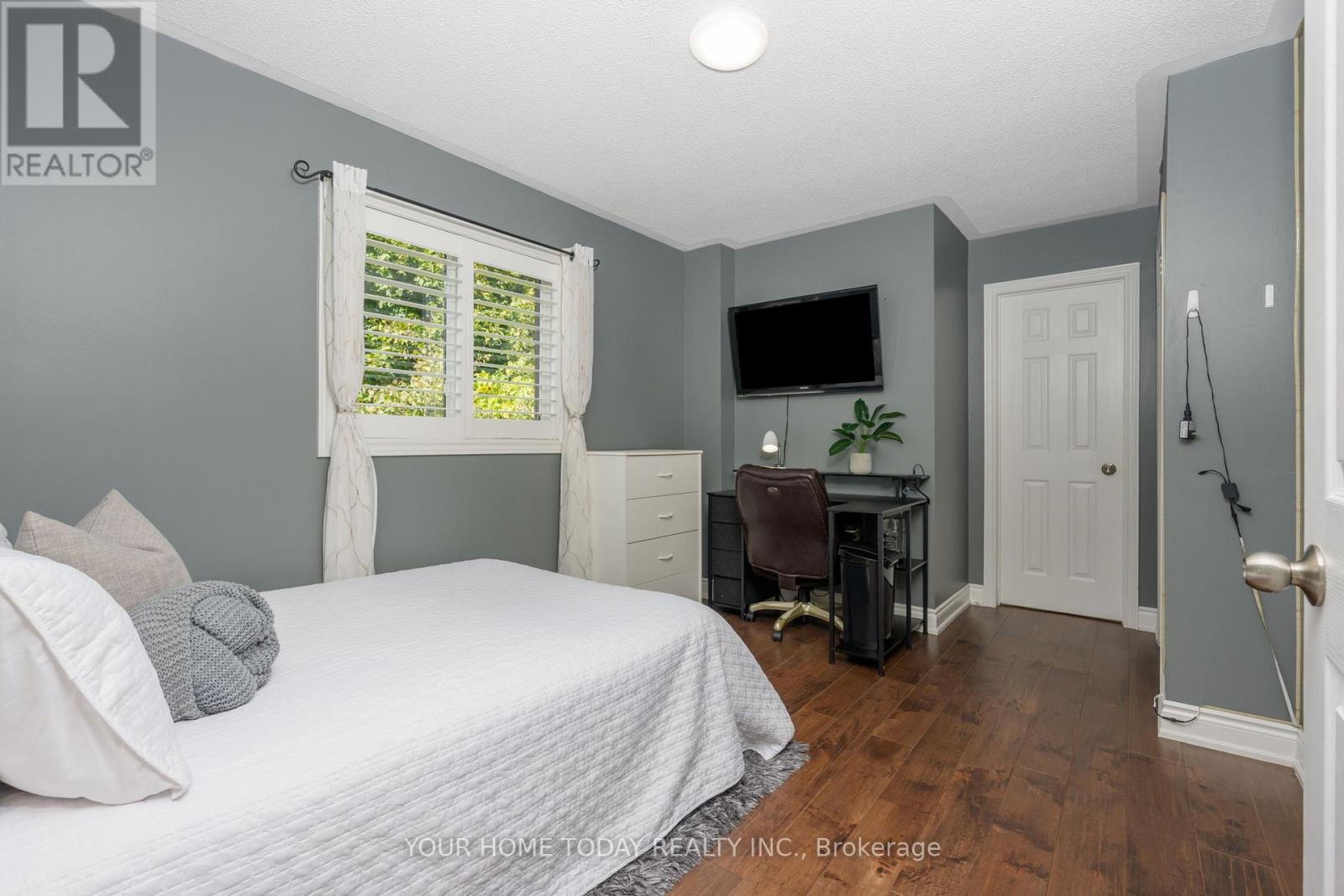 49 MILLER DRIVE - 25