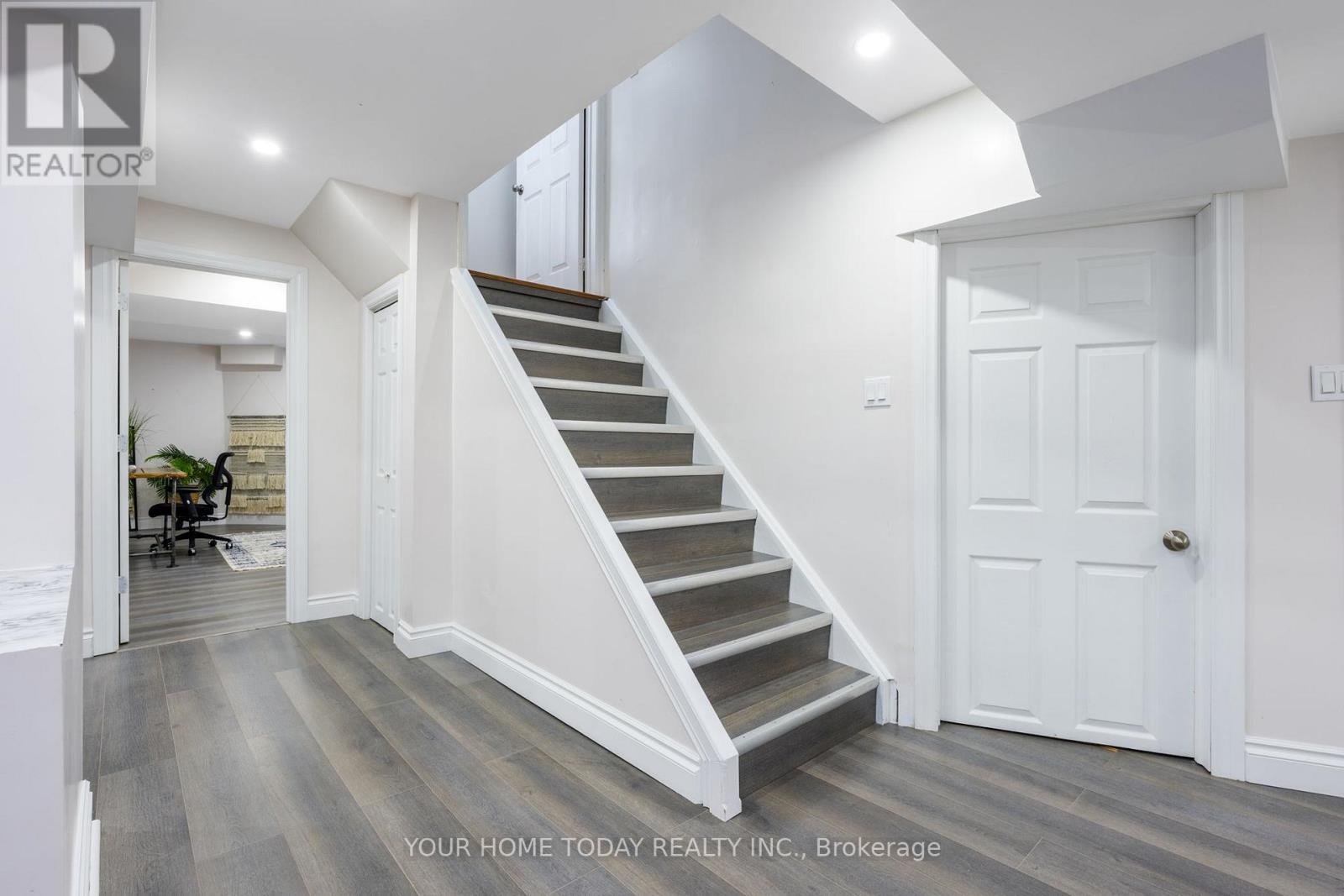 49 MILLER DRIVE - 33