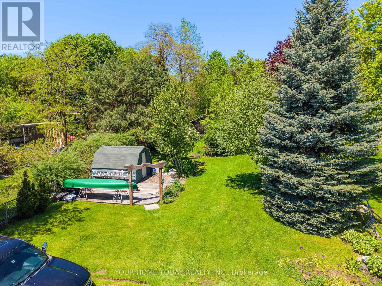 70 MAPLE AVENUE - 32