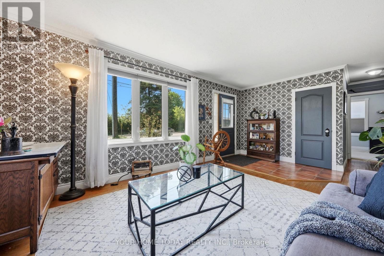 70 MAPLE AVENUE - 7