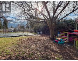 Foyer - 2533 Columbia Avenue, Castlegar, BC V1N2X4 Photo 6