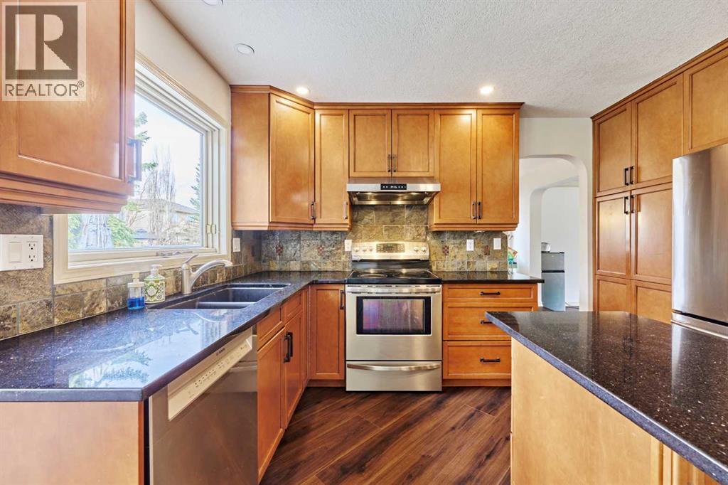 243 Hampshire Close NW - 14