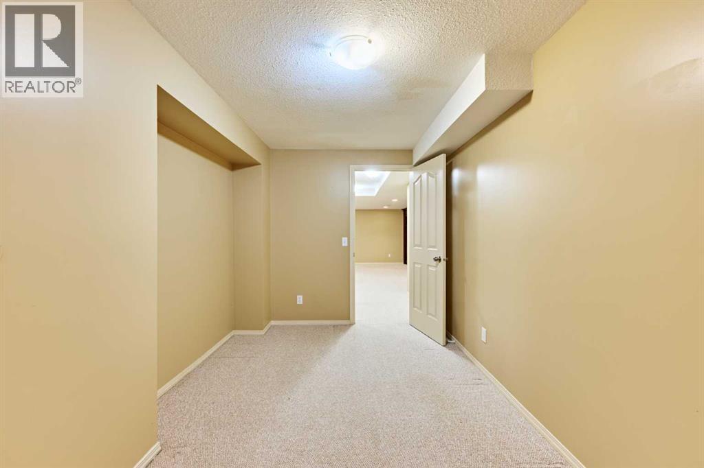 243 Hampshire Close NW - 38