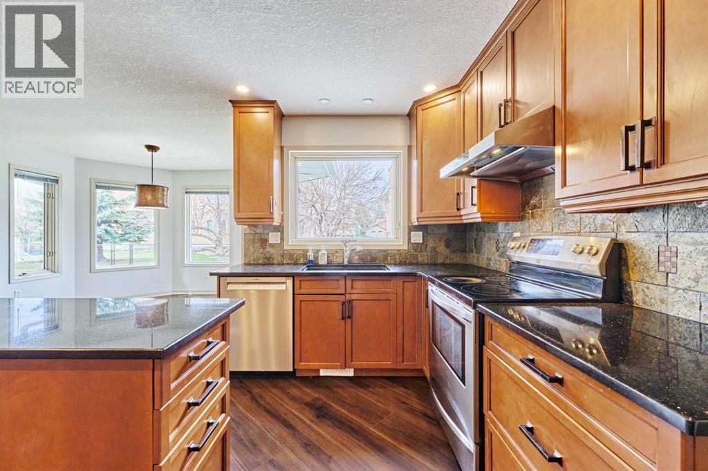 243 Hampshire Close NW - 15