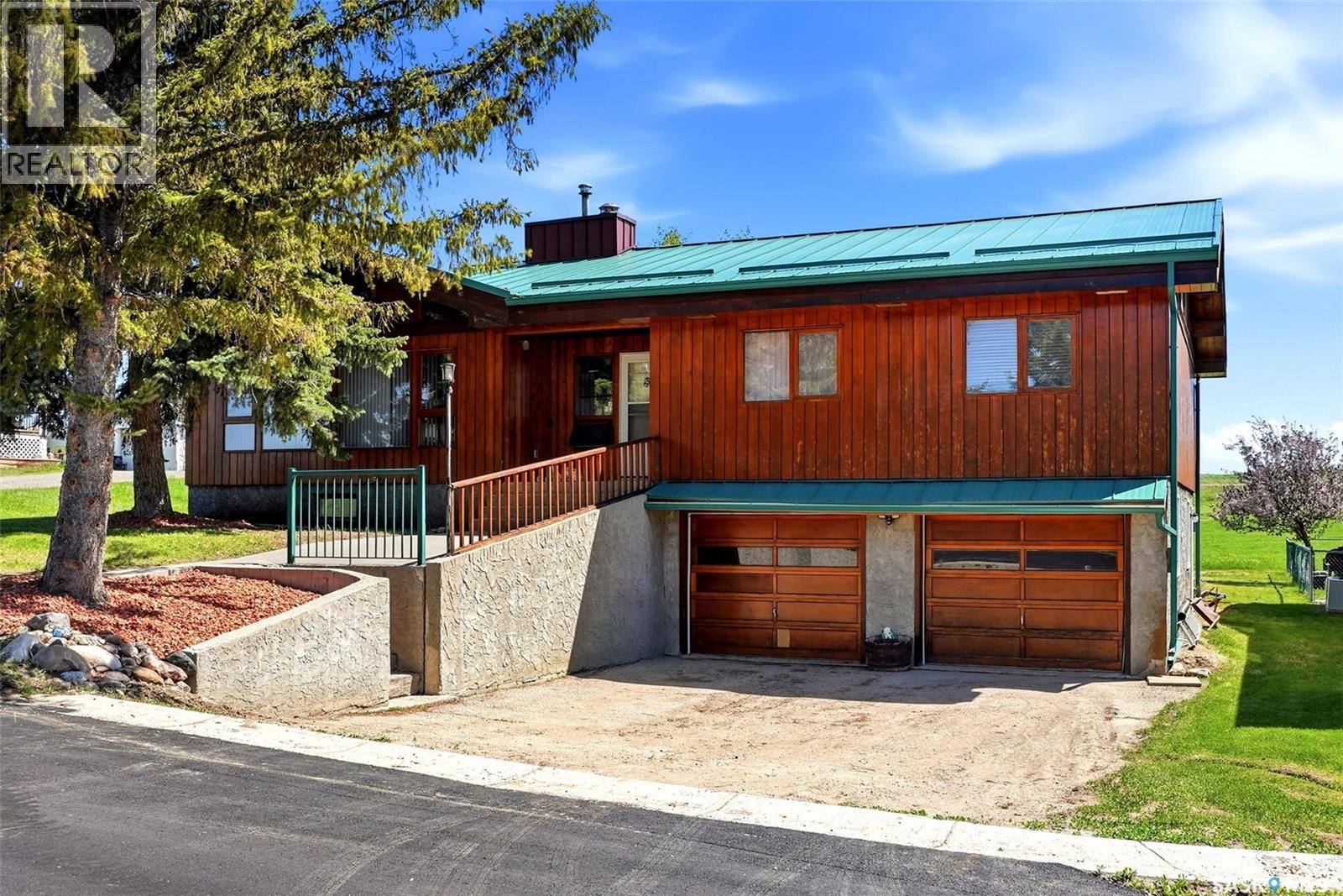 45 Miller CRESCENT E - 1