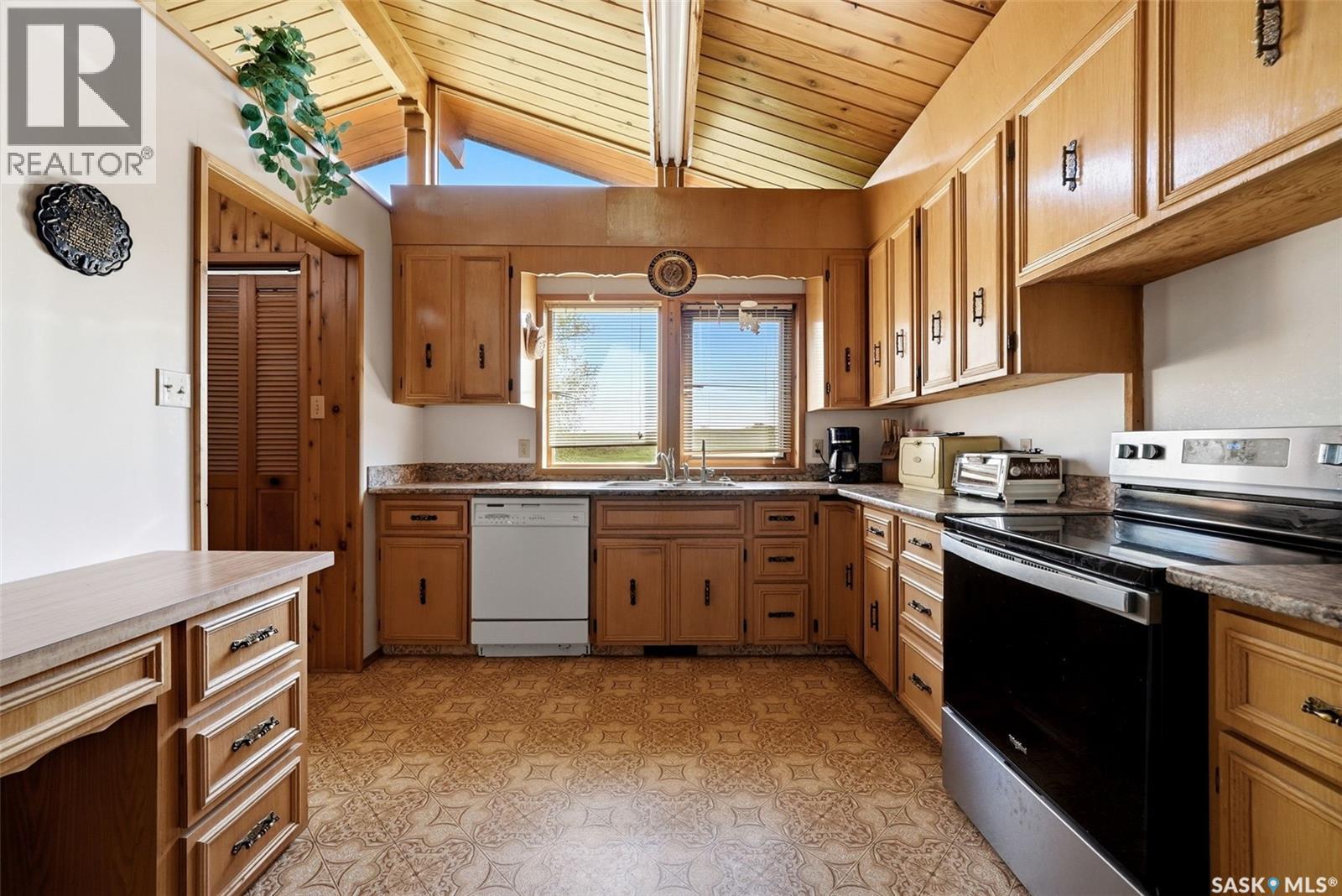 45 Miller CRESCENT E - 12