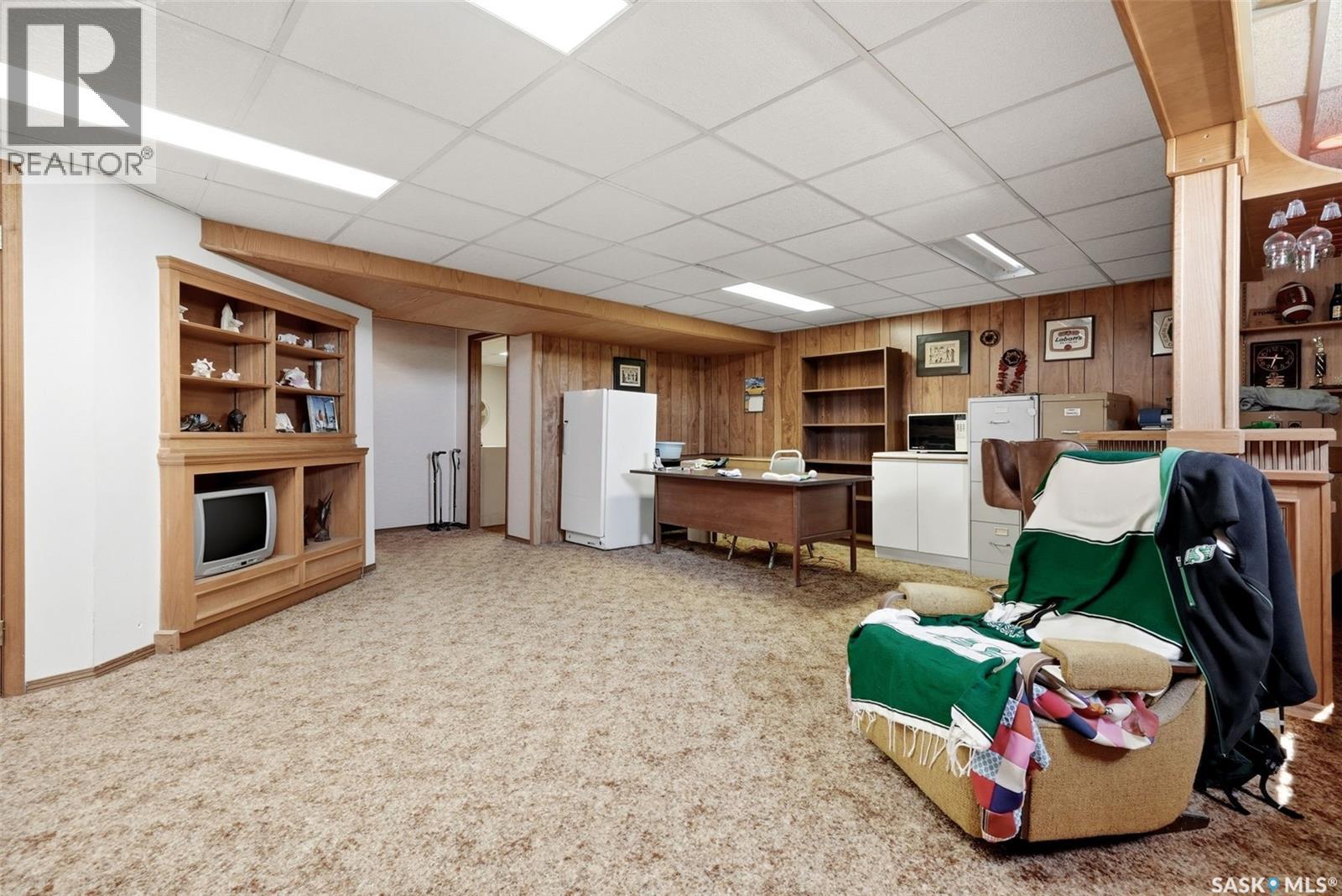 45 Miller CRESCENT E - 35