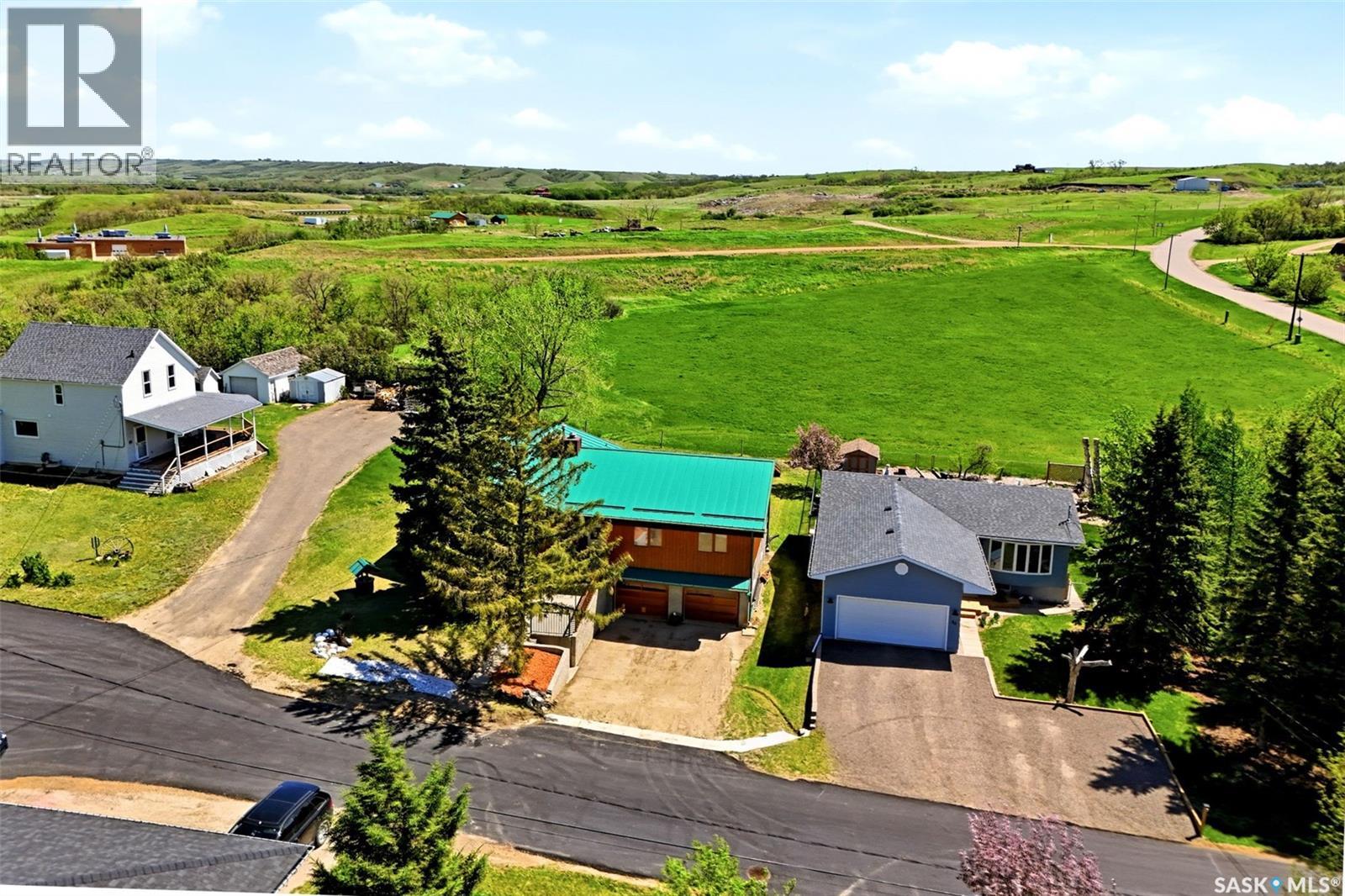 45 Miller CRESCENT E - 56