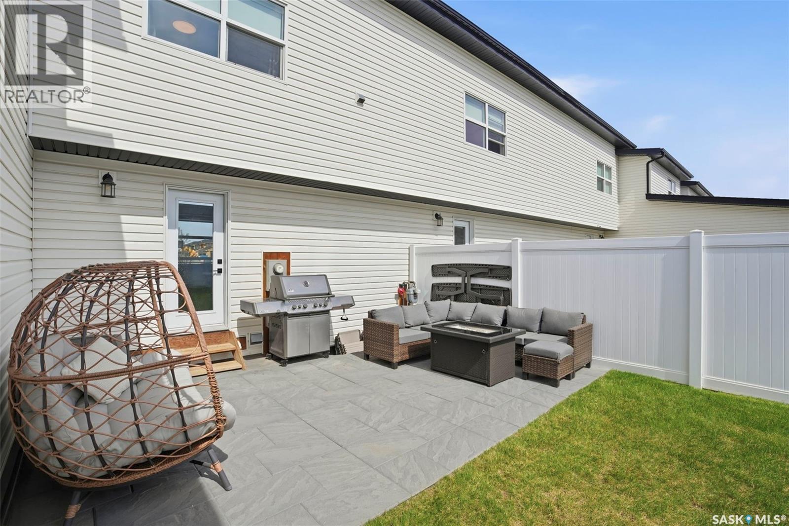#336 McFaull CRESCENT - 24