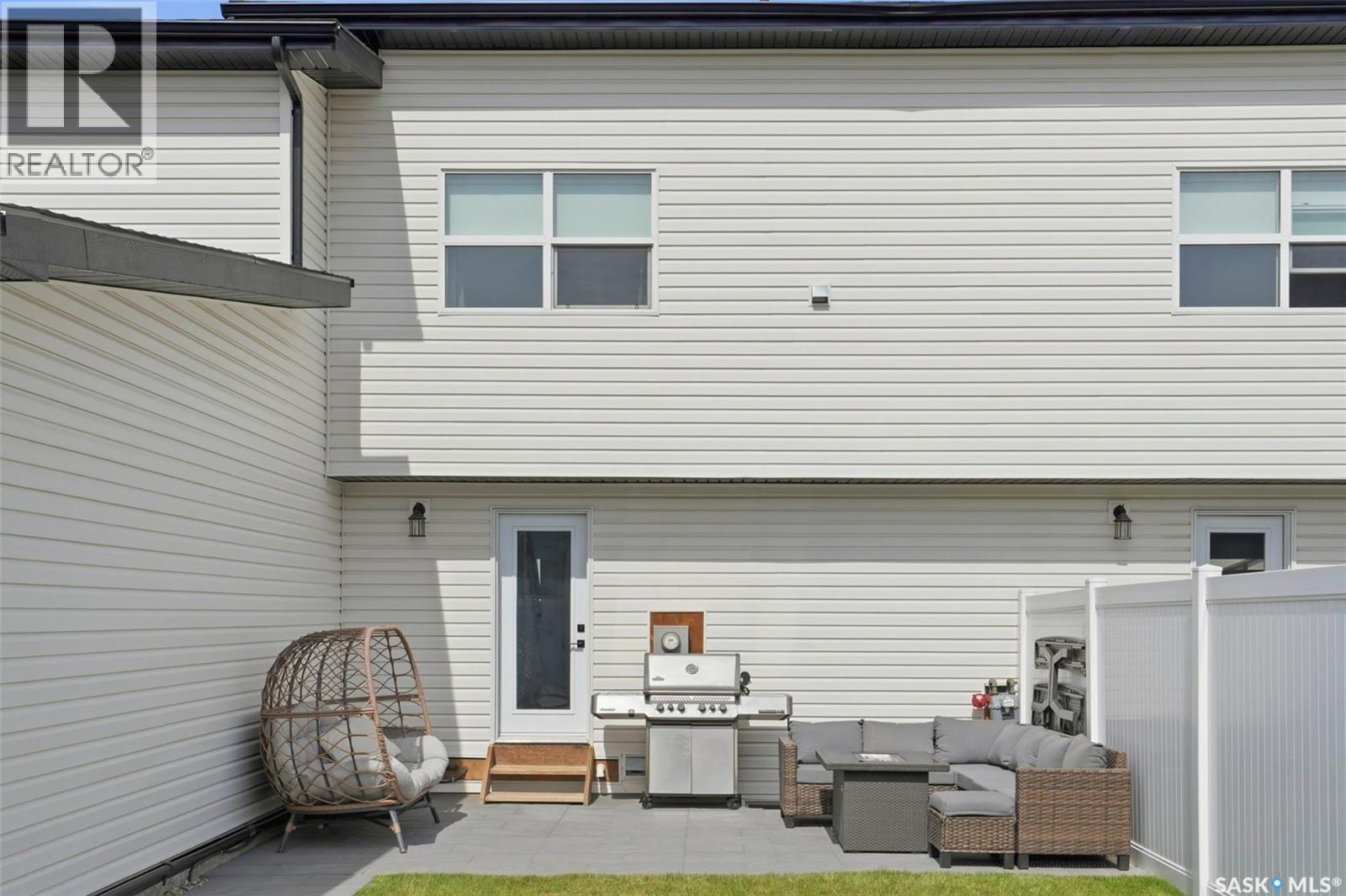 #336 McFaull CRESCENT - 26