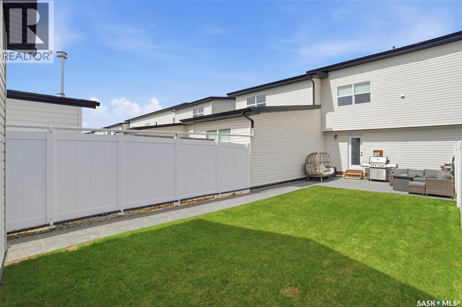 #336 McFaull CRESCENT - 27