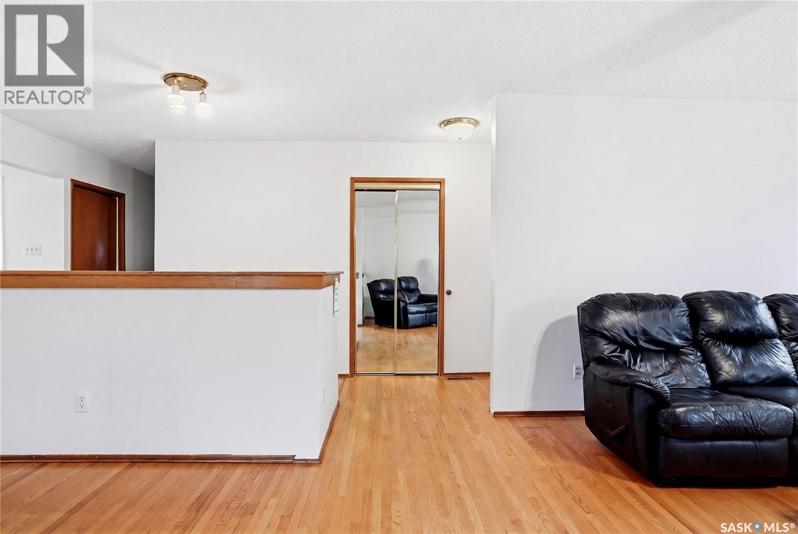 155 J.J. Thiessen CRESCENT - 12