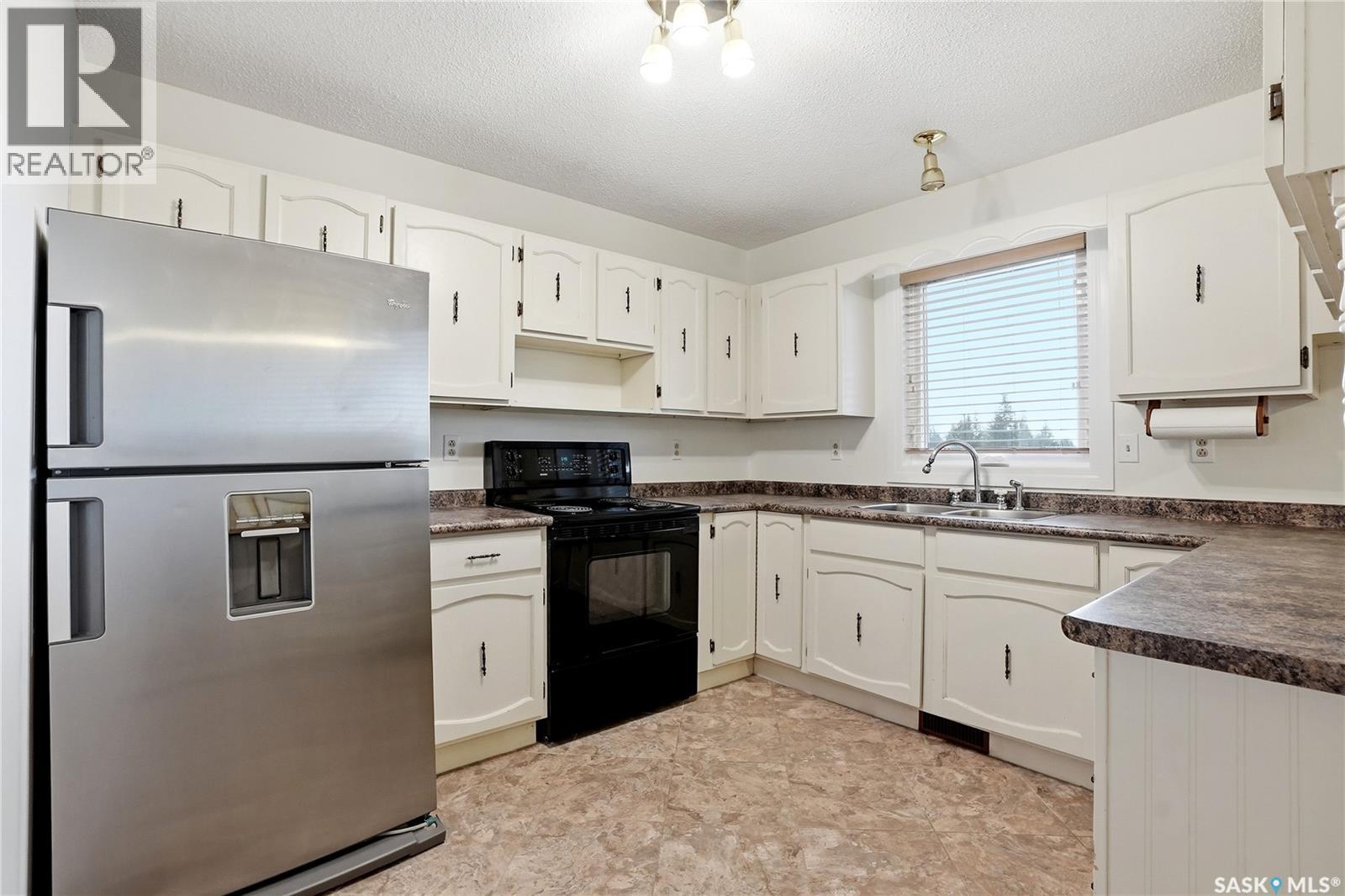 155 J.J. Thiessen CRESCENT - 17