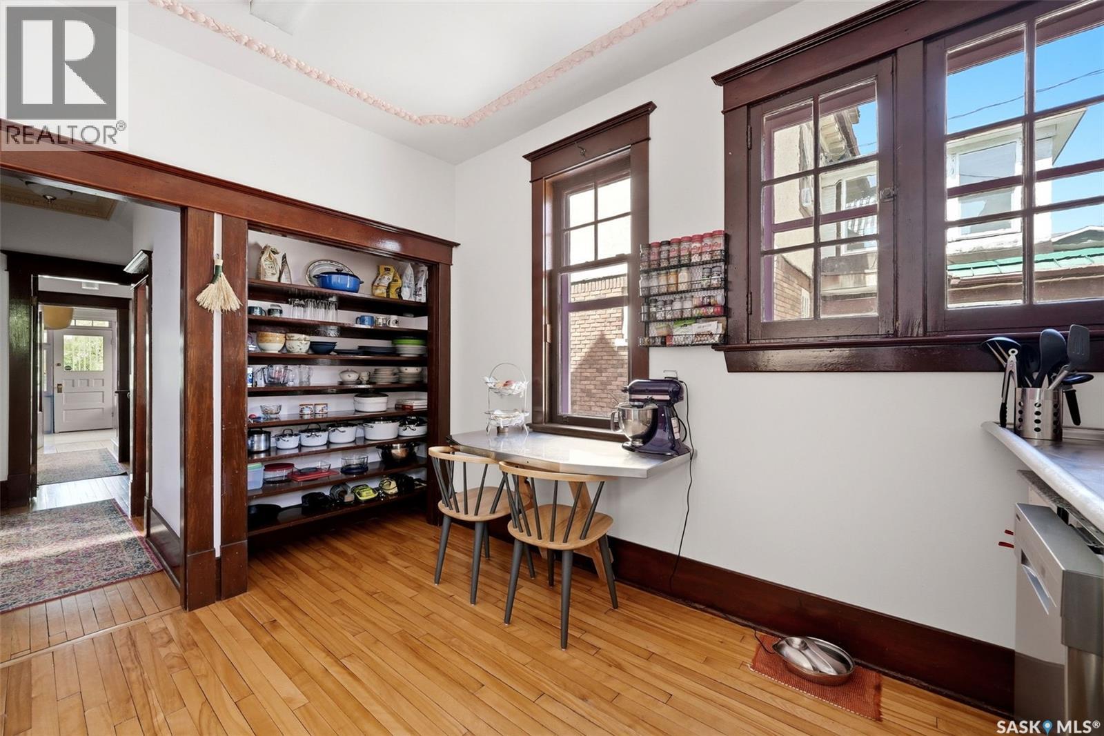 2035 Robinson STREET - 17