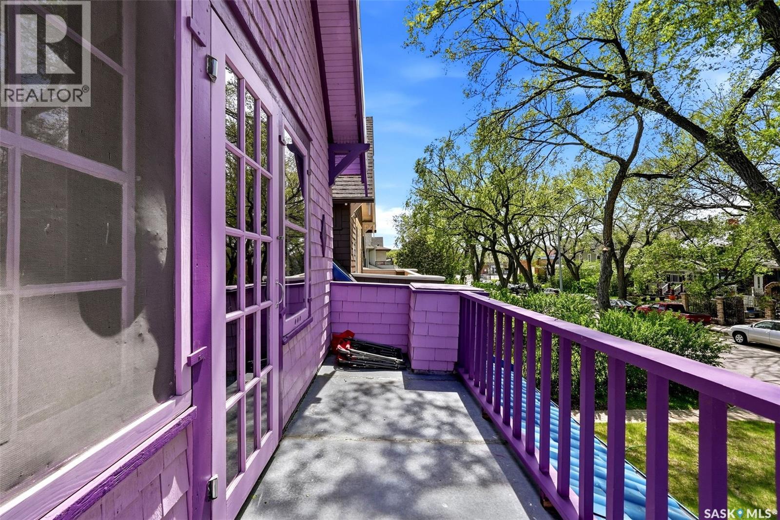 2035 Robinson STREET - 22