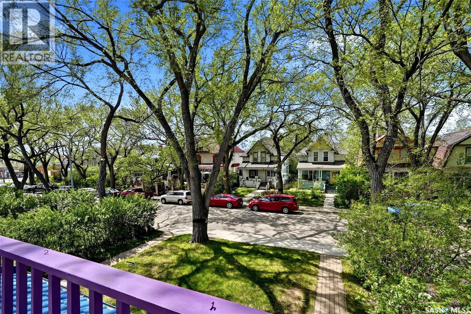 2035 Robinson STREET - 24