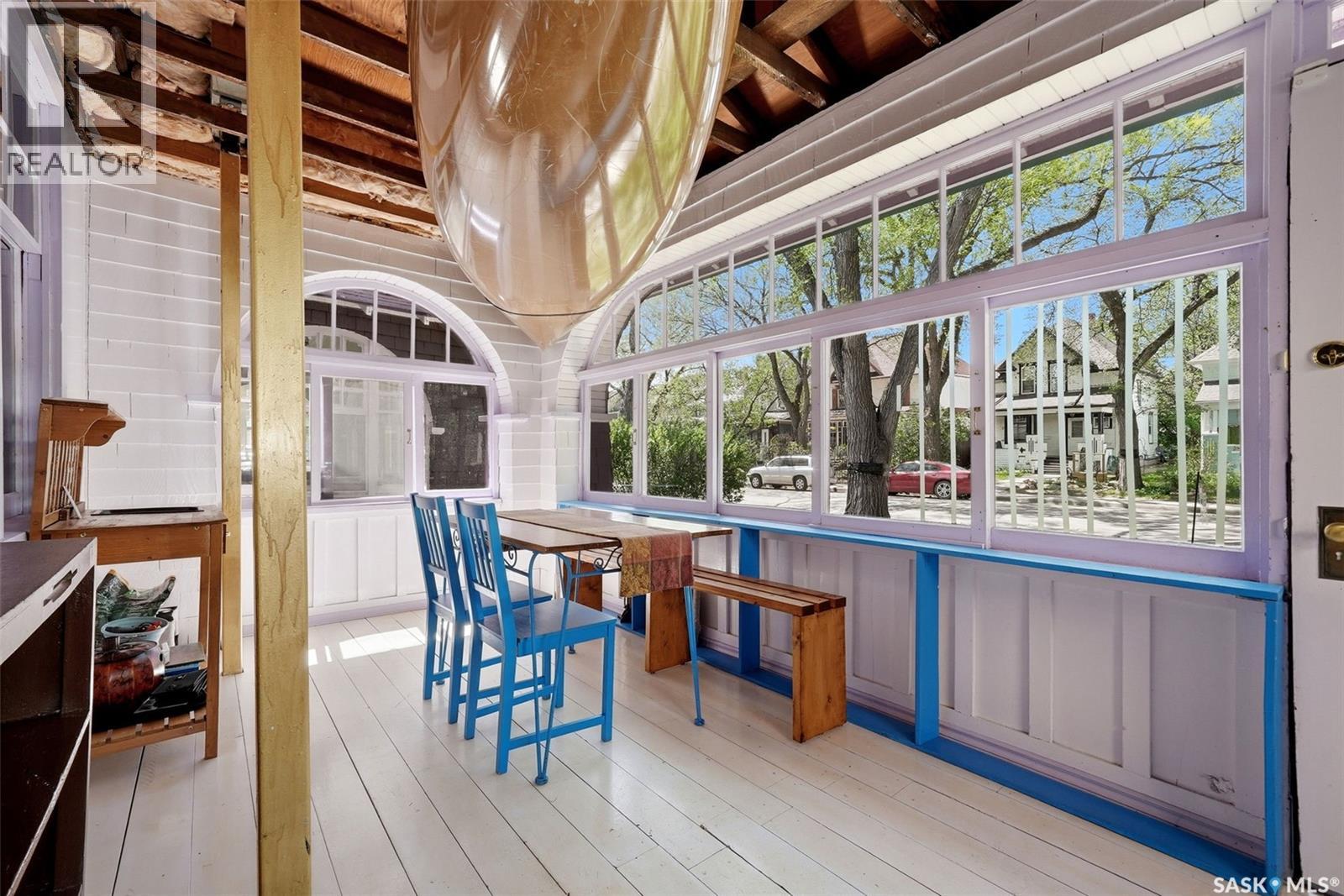 2035 Robinson STREET - Image 3